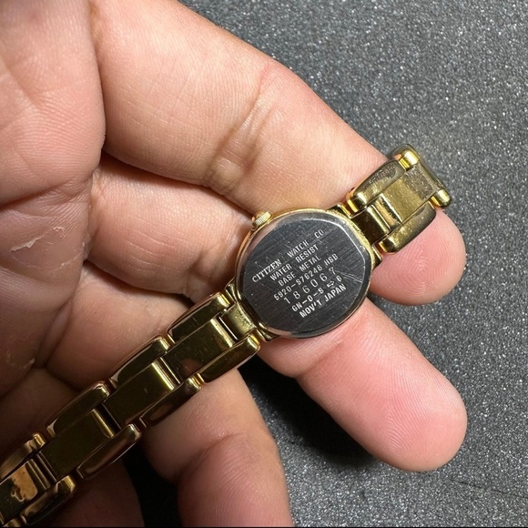 Vintage Citizen Womens Quartz Analog Watch Gold/Silver Tone 5920-S76248 Working - Picture 5 of 6